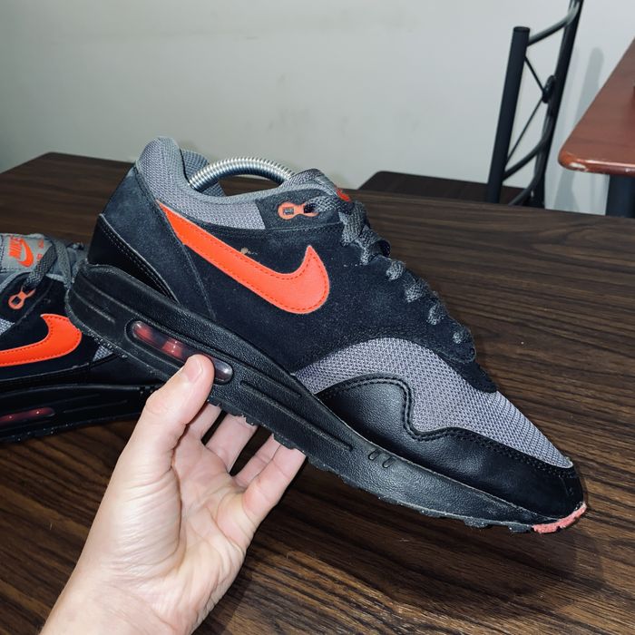 Nike Air Max 1 Marimea 42.5 Negru cu Rosu