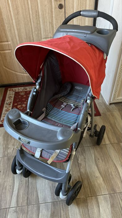 Коляска прогулочная Graco Mirage