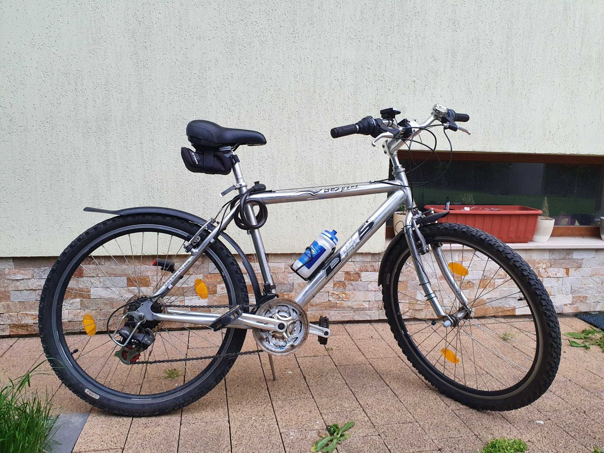 Bicicleta aluminiu, schimbatoare Shimano, putin utilizata, stare buna
