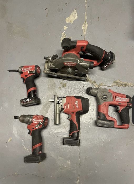 Машини milwaukee M12