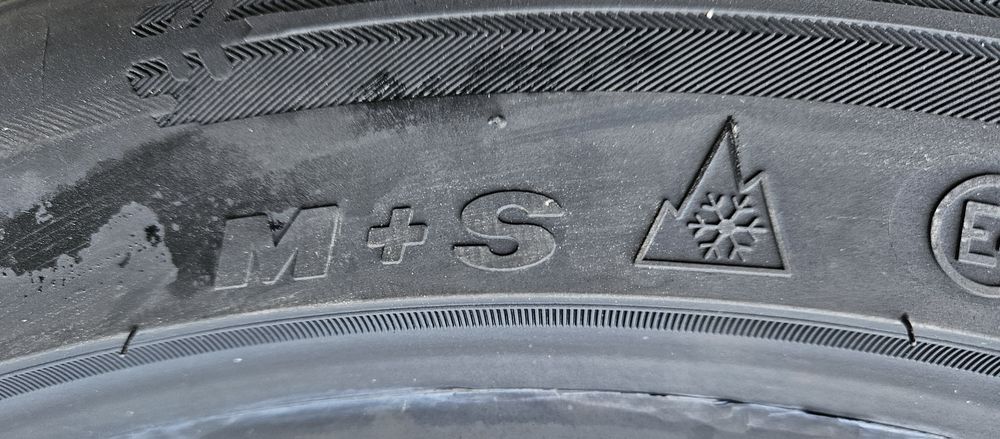 245/40 R19, 98V, GRIPMAX, Anvelope de iarna M+S,Aderenta Clasa A