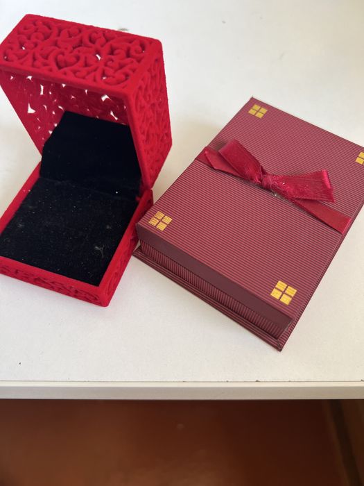 Коробки и футляры для украшений