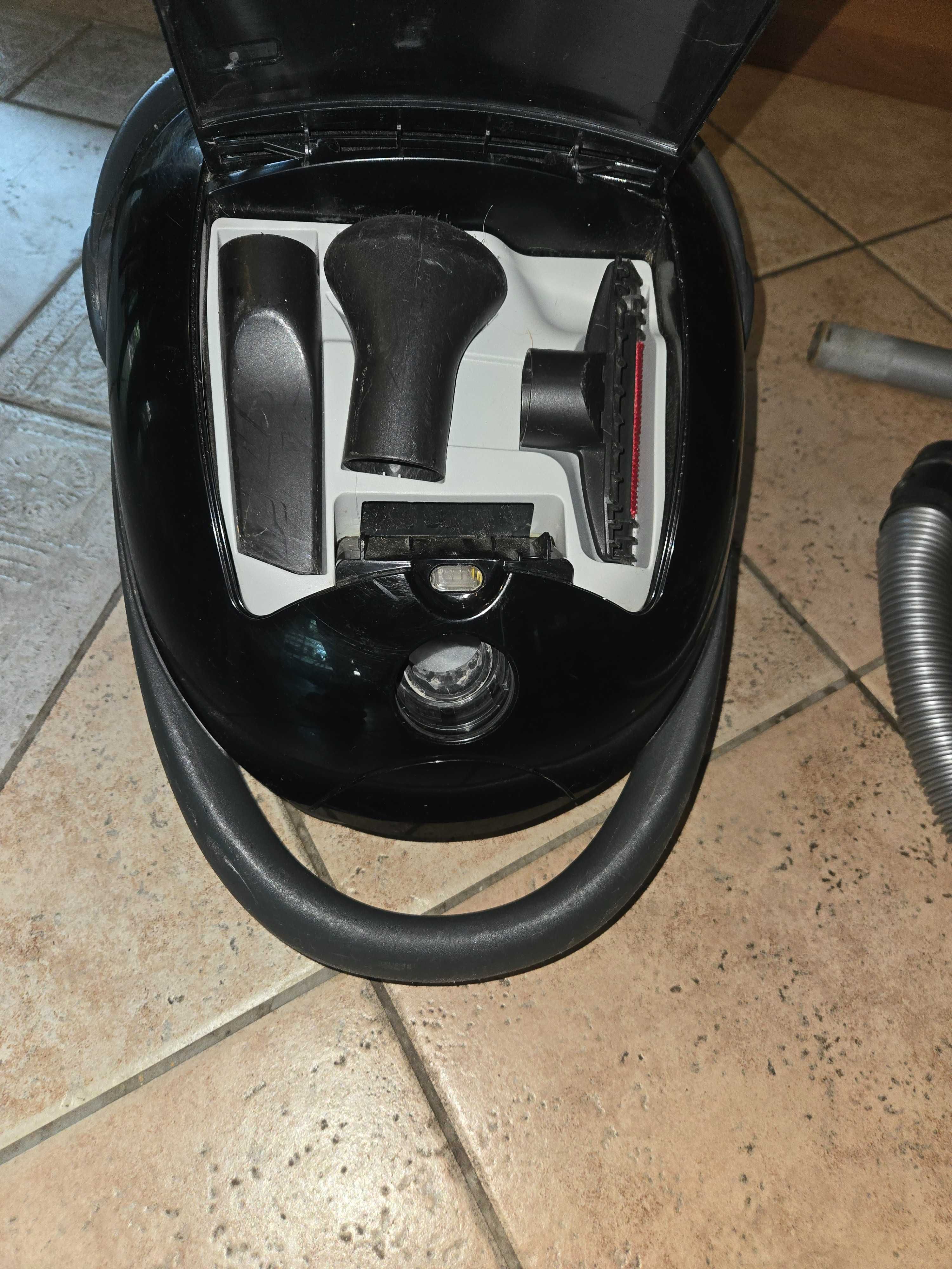 Прахосмукачка Bosch the One compressor technology 1600w