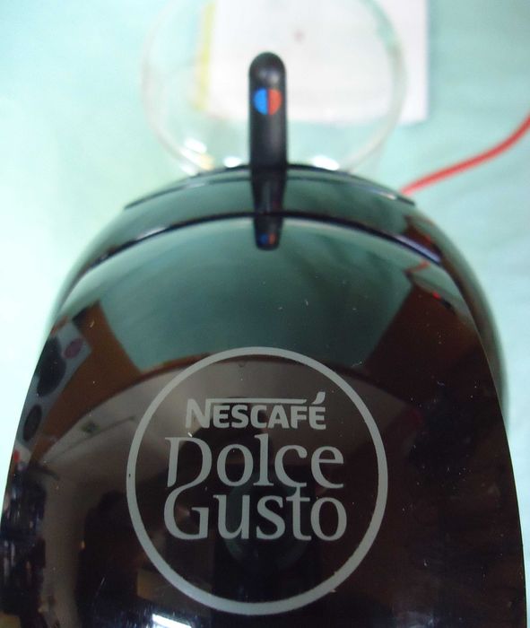 Кафемашина с гаранция 1 година NESCAFÉ® Krups Dolce Gusto Piccolo XS