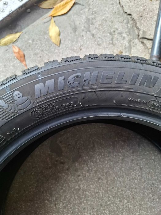 4 Зимни гуми Мишелин 215/55/17 ДОТ21 (безплатно поставяне)