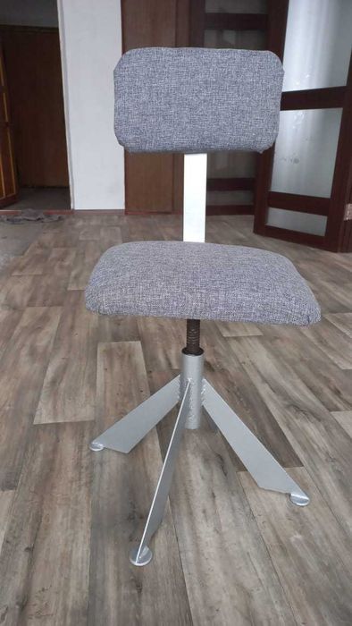 Металлические стулья, регулируемые по высоте, вращающиеся сидения, б/у