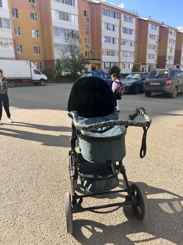 Детская коляска прогулочная