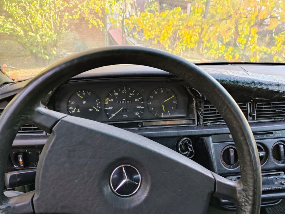 Mercedes e190- 85