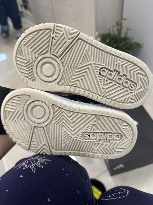 Спортни обувки Adidas