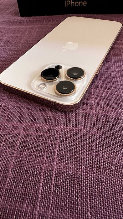 iPhone 13 Pro 256GB Gold – отлично състояние, с кутия