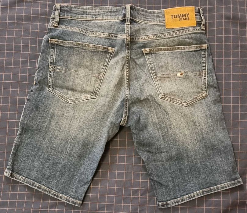 Pantaloni scurti denim barbati Tommy Hilfiger marimea 31
