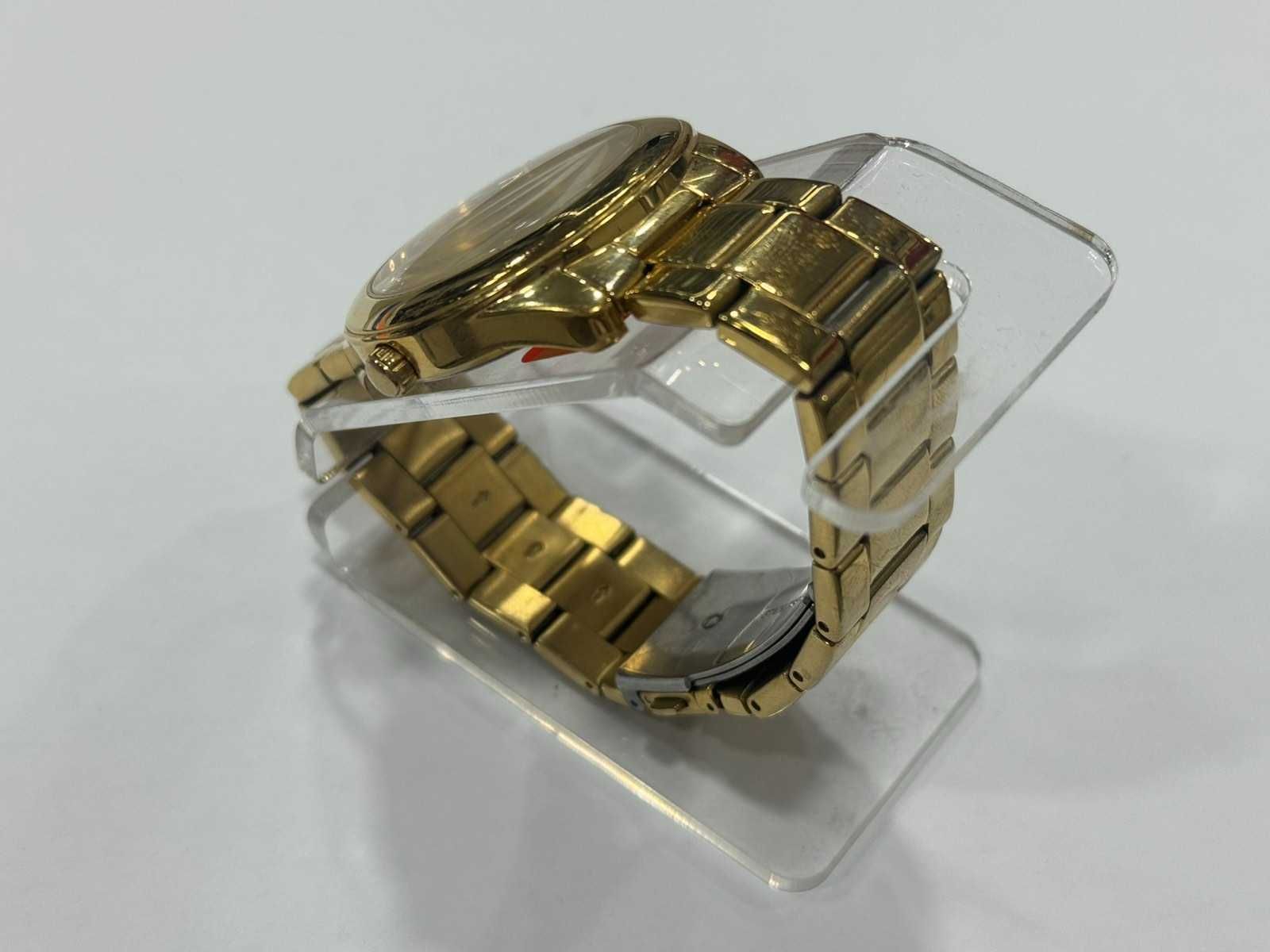 Часовник - Guess / W1082L2