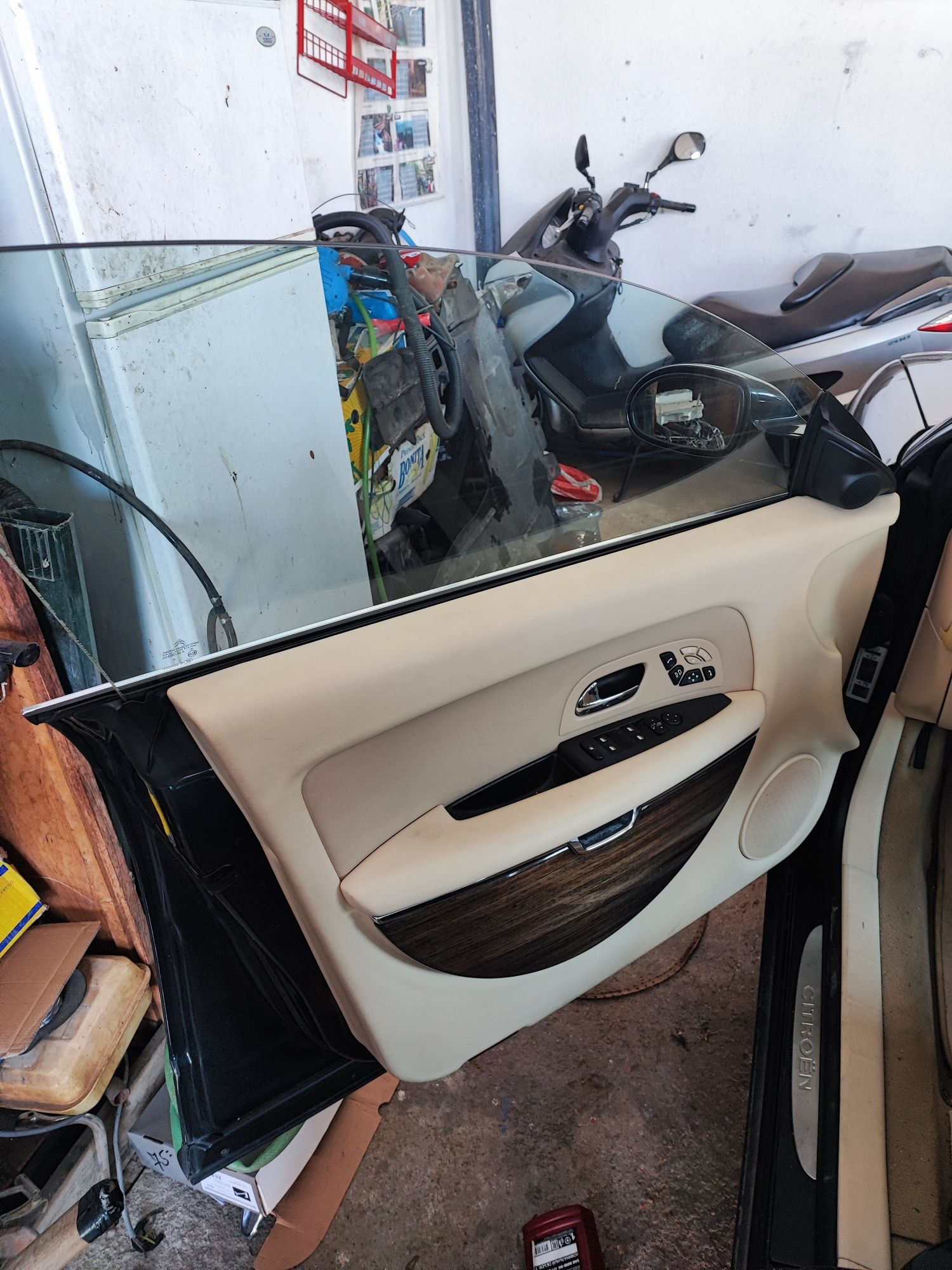 Citroen C6 2.7HDI 204hp - Цял за части или реставрация