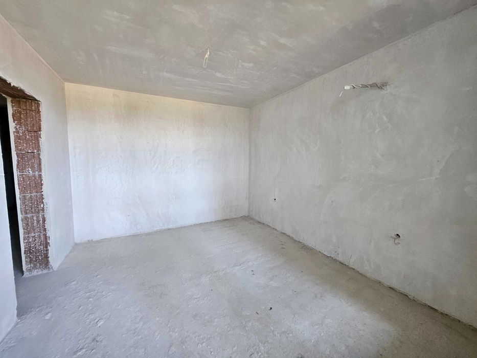 Продава се Двустаен апартамент в Пловдив, Остромила - 82 кв.м за 915 €/кв.м - Снимка #9