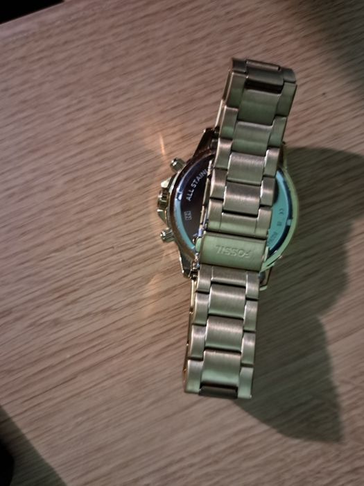 Vând ceas foștilor preț 1000 lei