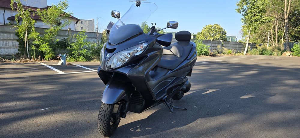 Suzuki burgman 400