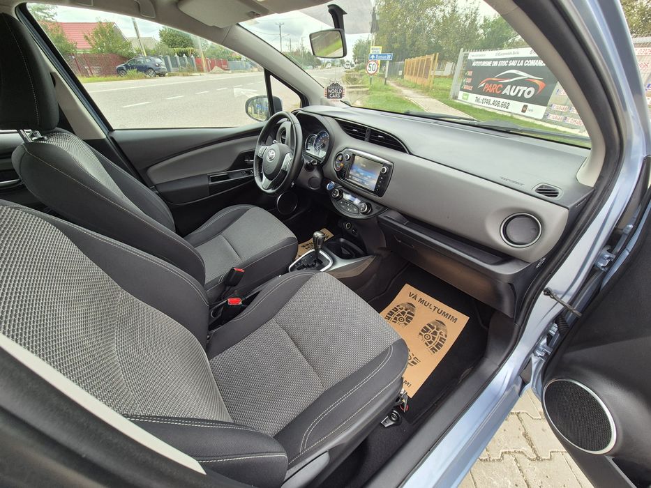 TOYOTA YARIS 1.5 BENZINA HYBRID / 2015 / EURO 6 / Navigatie / Camera /