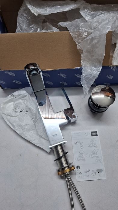 Смесител за мивка Grohe Plus хромирано покритие Grohe long life