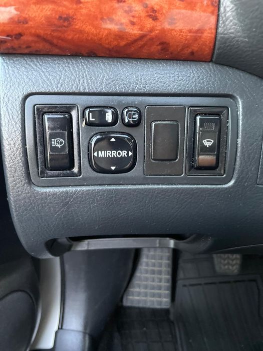 vand toyota avensis