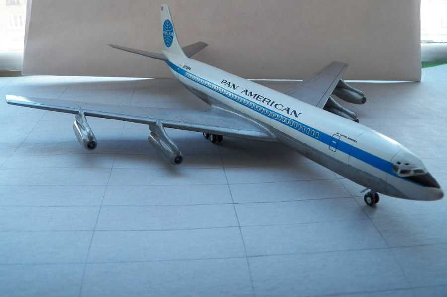 Сборная модель самолета БОИНГ-707 (NOVO, СССР, 1:144)