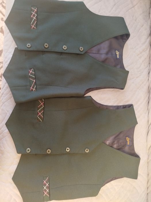 Продам школьные и национальные жилетки.