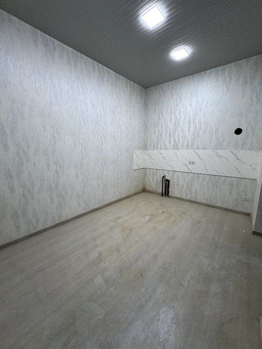 Nazarbek harakatta uchaska sotiladi 1.6 sotix 4ta xonadan iborat!