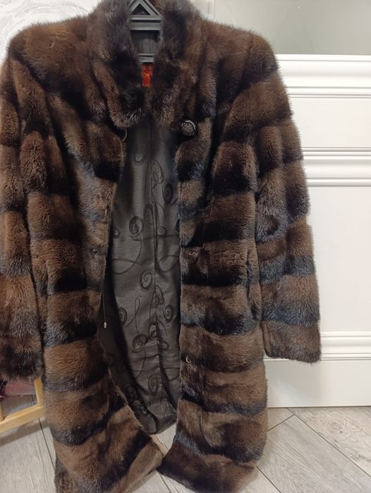 Продаю шубы, недорого! Размер 44-46