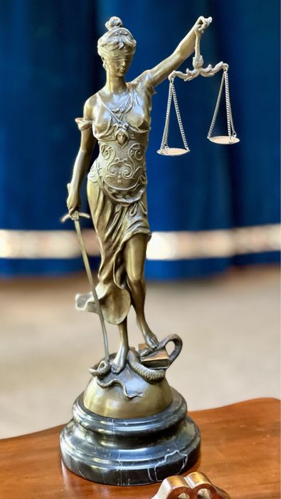 Sculptură Bronz - Justiția *** vintage / antic / vechi / retro ***
