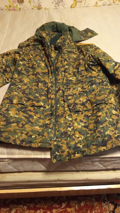 Продам  бушлат и ватники
