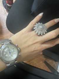 Сребърен пръстен със сваровски кристали