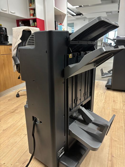 Finisher Konica Minolta sd-511 stapler stitcher