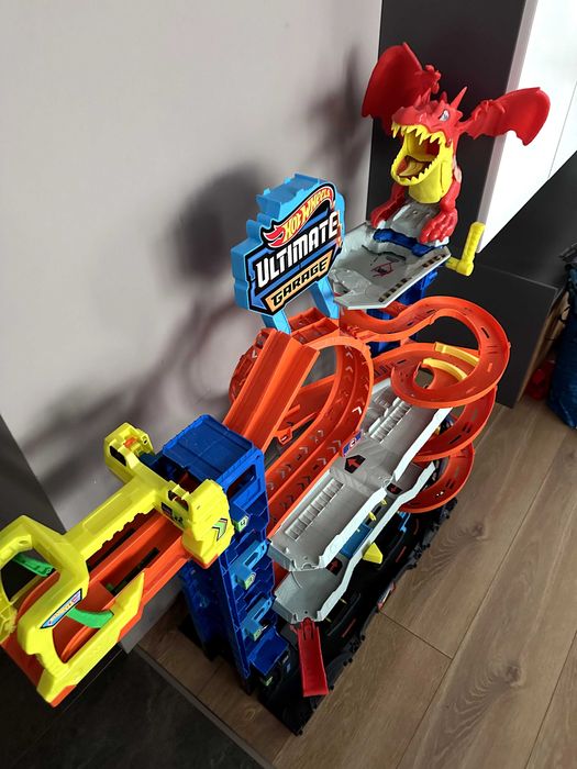Hot Wheels Ultimate Garage