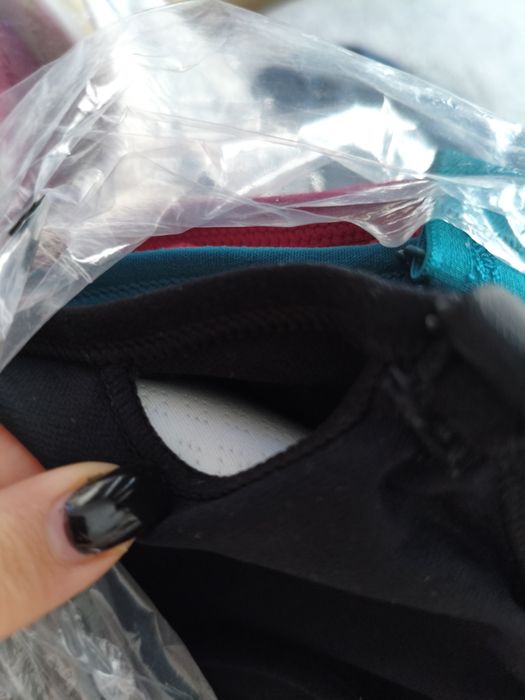 Set 4 sutiene noi marimea L cu bureți detasabili si fara sârme