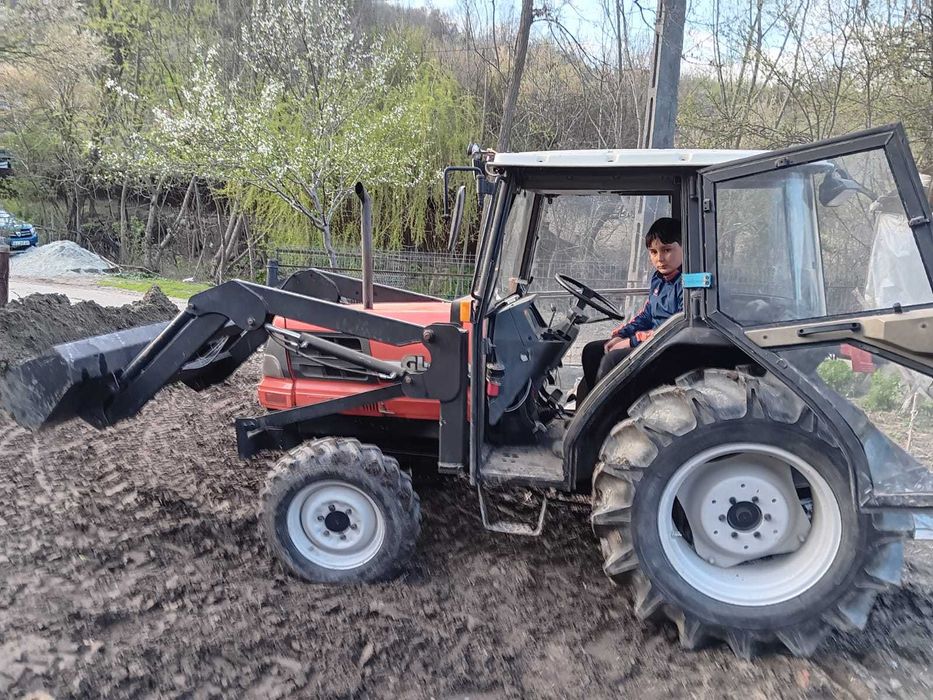 Tractor Kubota 32 cp