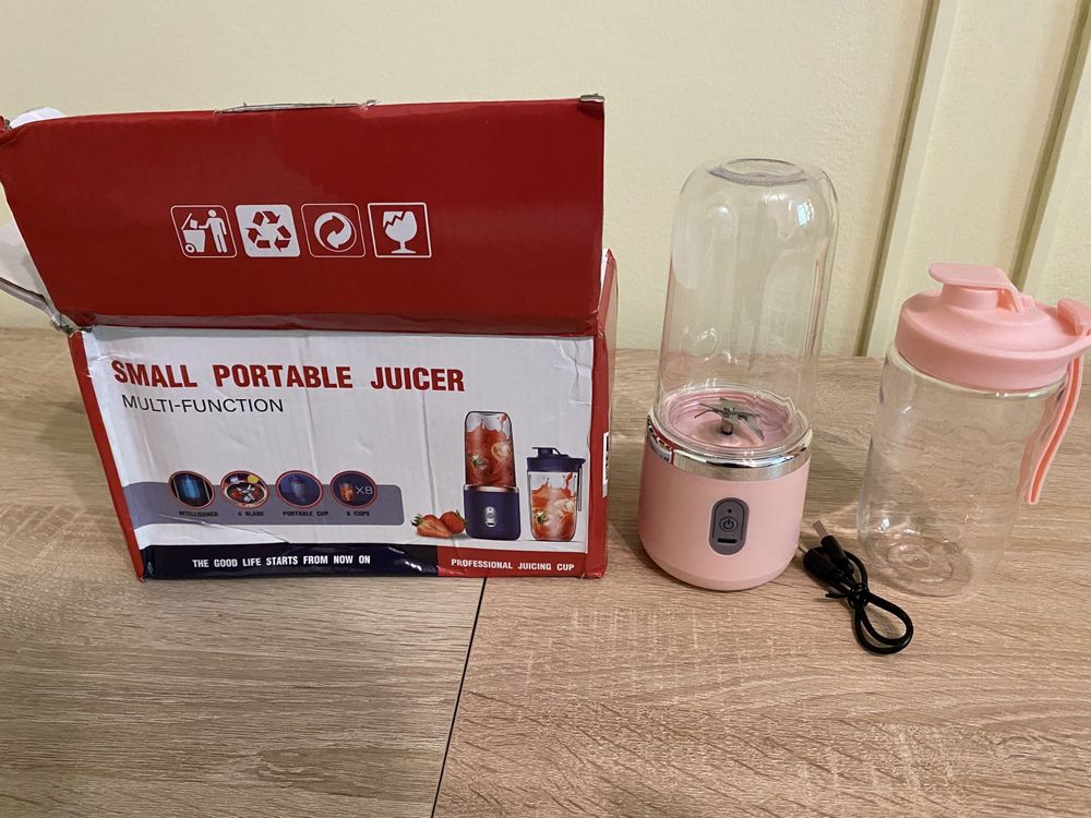 Vand mini-blender/juicer portabil cu acumulator