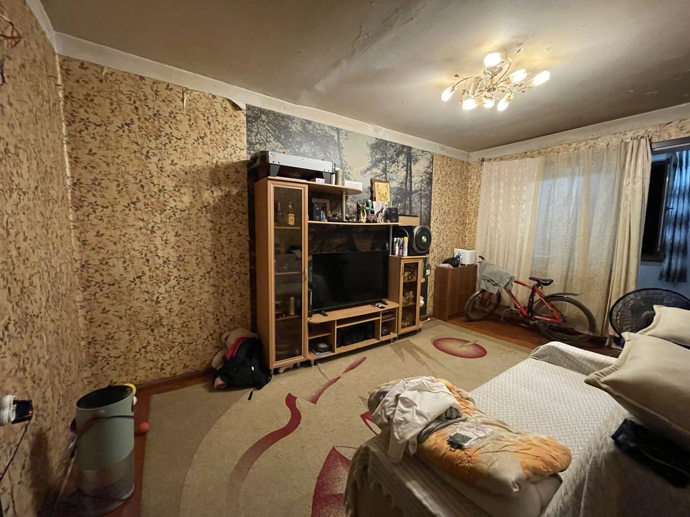Продается Квартира 2-переделнная в 3.