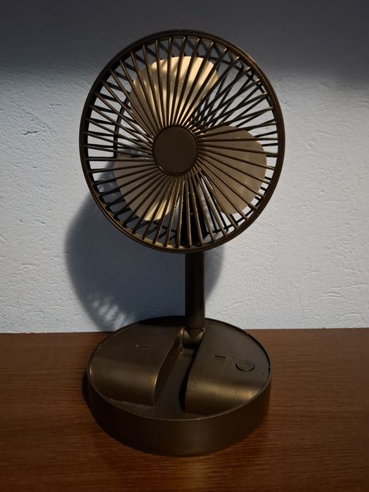 Mini Ventilator de birou cu suport telefon, funcționează la cablu