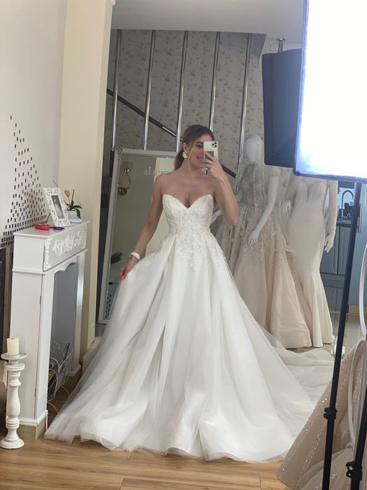 Vând rochie de mireasă