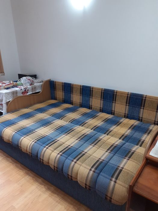 Vând canapea extensibila