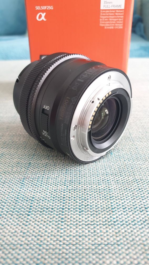 Sony Full Frame  50mm, f 2.5, ca nou