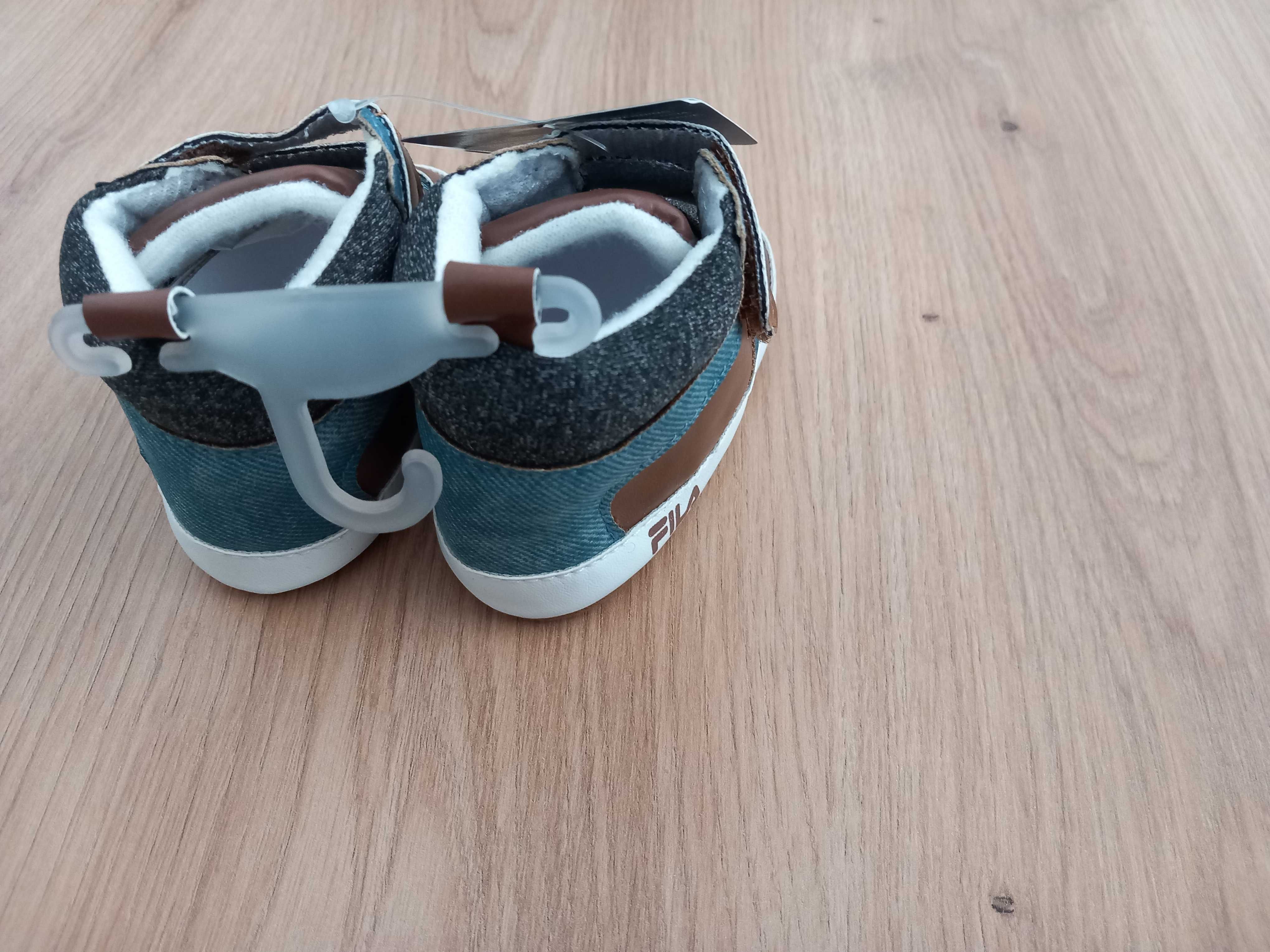 Бебешки маратонки / кецове Fila / Бебешки буйки / обувки Nike