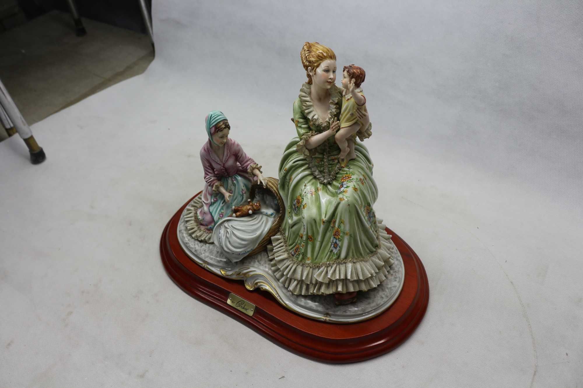 Статуэтка из фарфора Мама Capodimonte