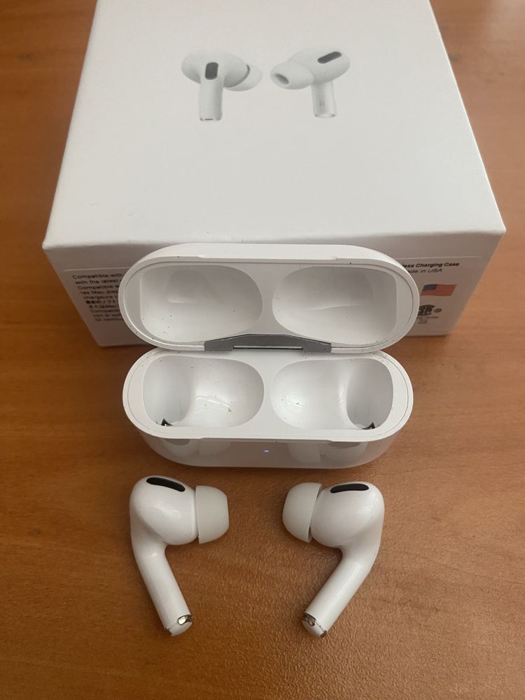 AirPods Pro чисто нови