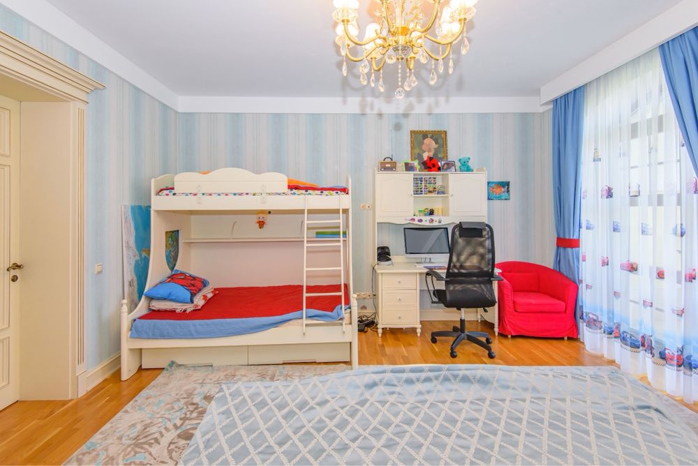 Кровать двухъярусная детская