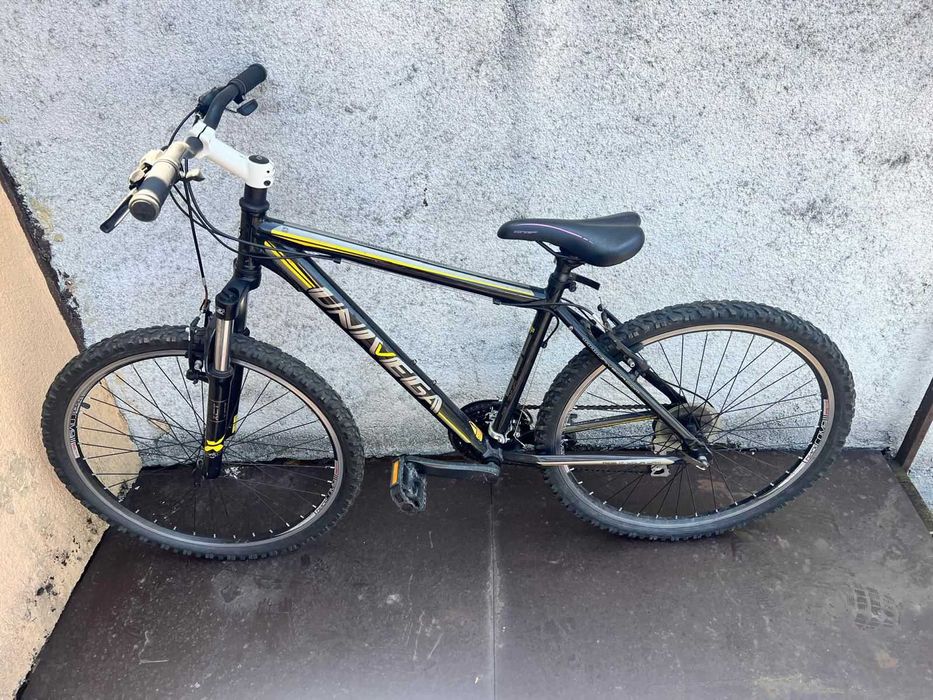 bicicleta UNIVEGA HT-300 26" BLACK/GREEN (L)