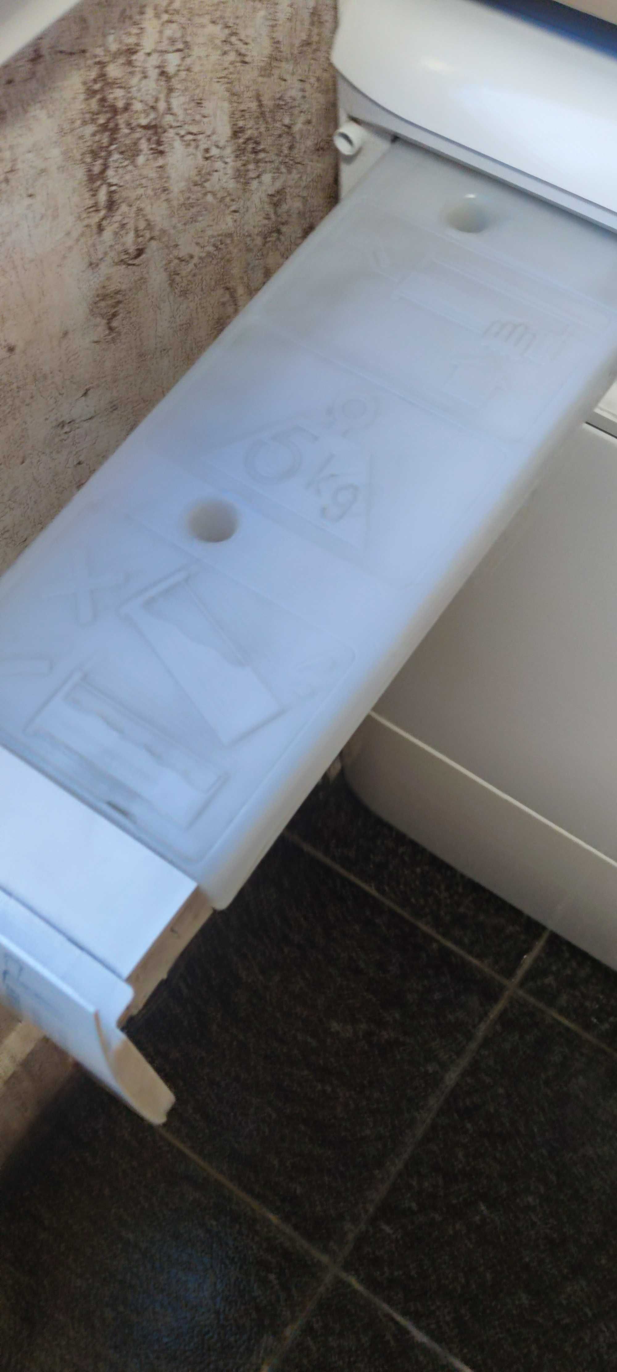 Сушилня Ariston ASD70C