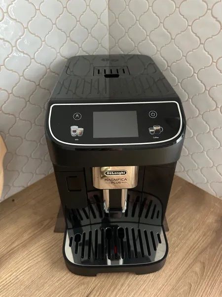 Кофемашина DeLonghi Magnifica Plus ECAM320.60.B / W