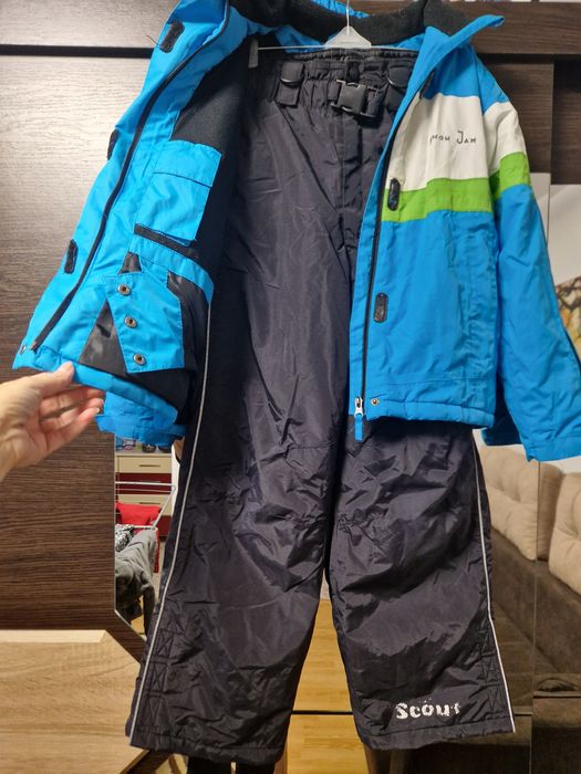 Geaca și pantalonii scky 134/140