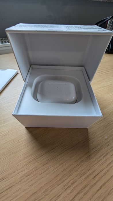 AirPods pro implacabile