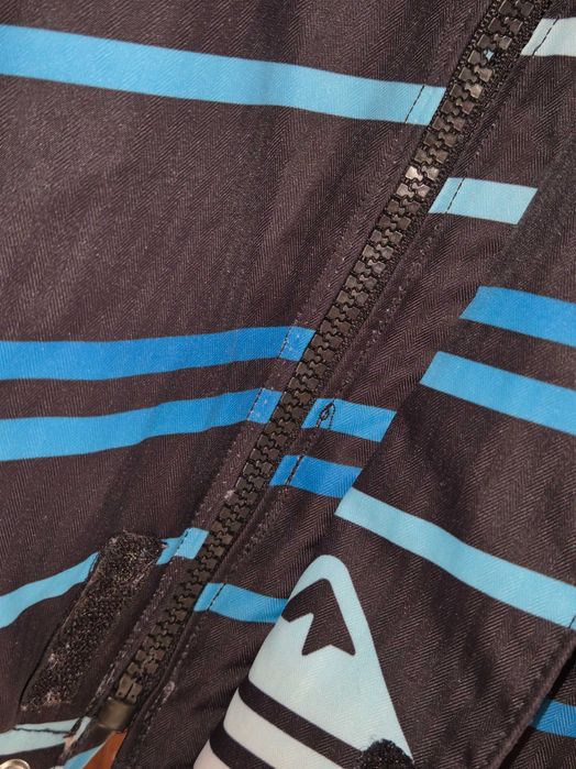 Ски,сноуборд яке Quiksilver , 8.000mm , XL размер